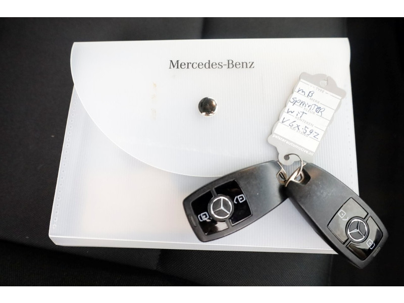 48158703-mercedes-benz-sprinter-8