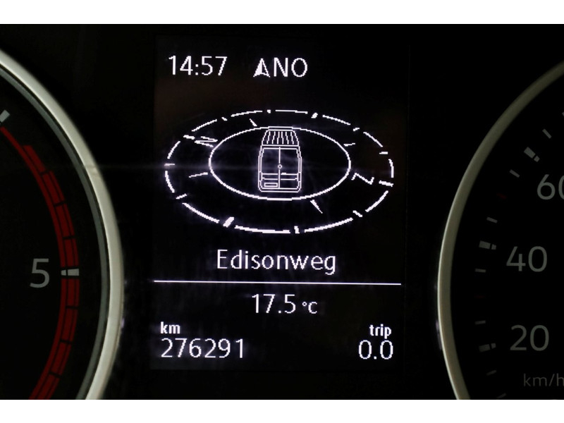 48159679-volkswagen-crafter-17