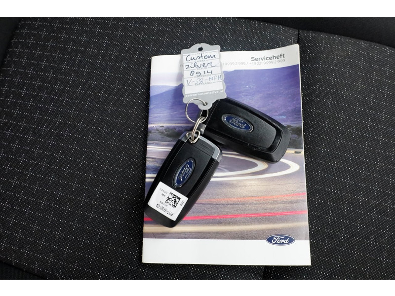 48288303-ford-transit-custom-6