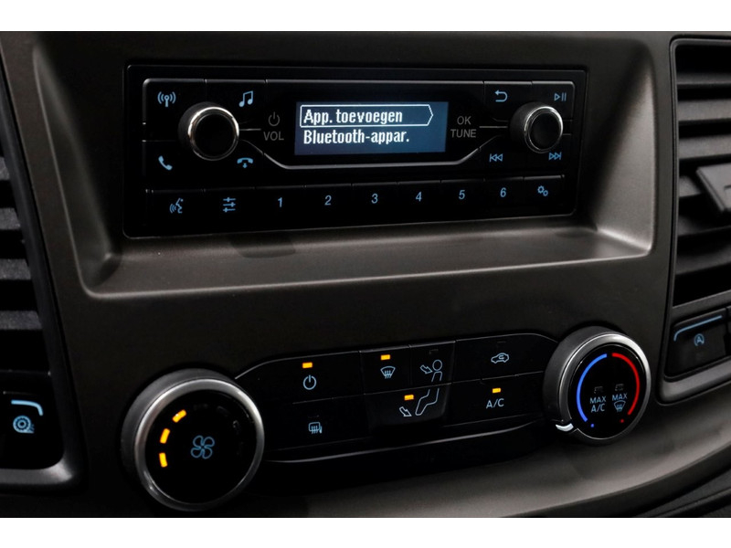48294705-ford-transit-custom-13