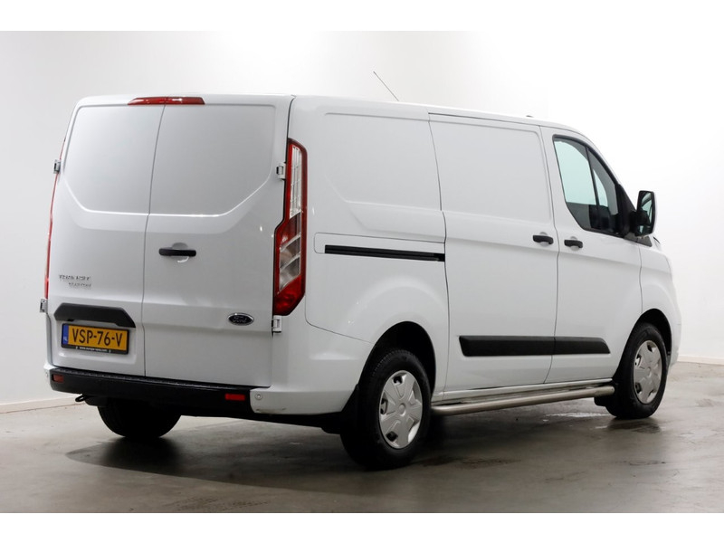 48294705-ford-transit-custom-2