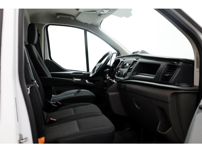 48294705-ford-transit-custom-3