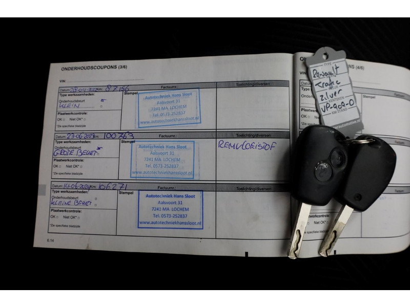 48304437-renault-trafic-7