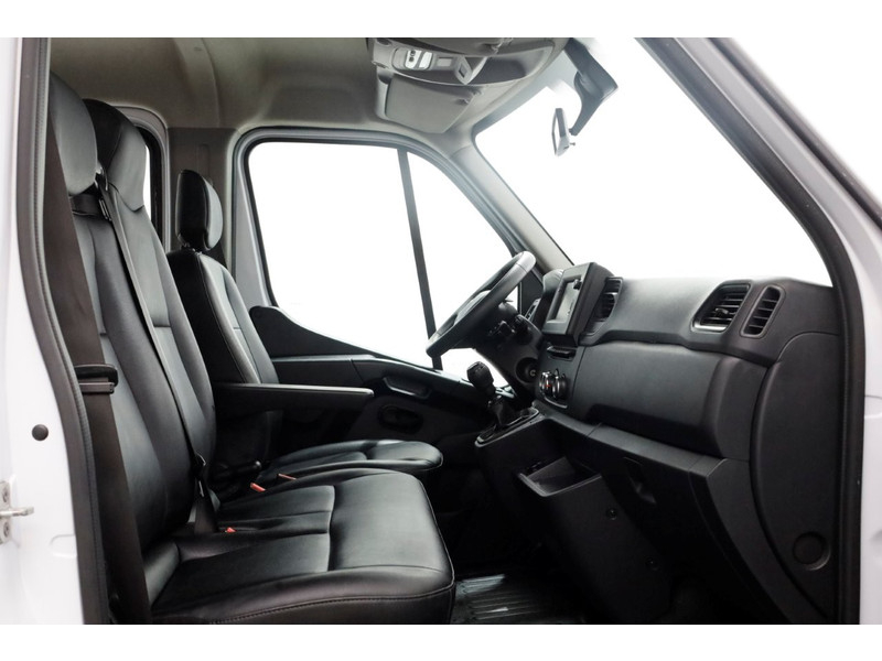 48381115-renault-master-18