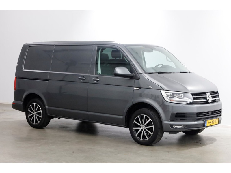 48417502-volkswagen-transporter-10