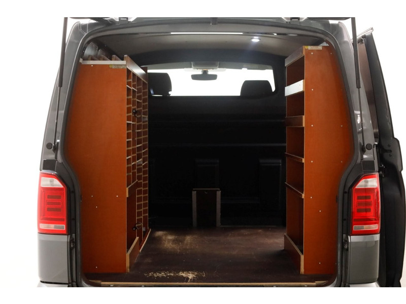 48417502-volkswagen-transporter-5