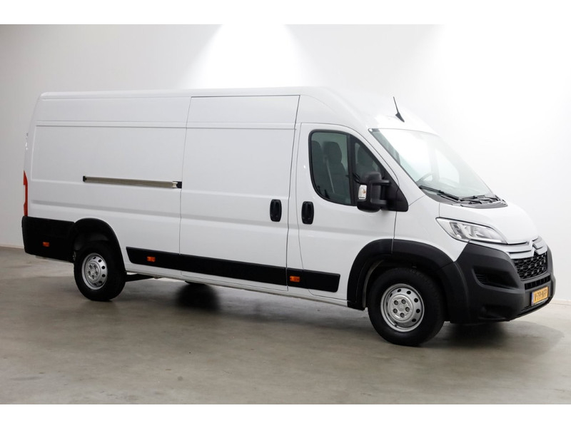 48462487-citroen-jumper-10