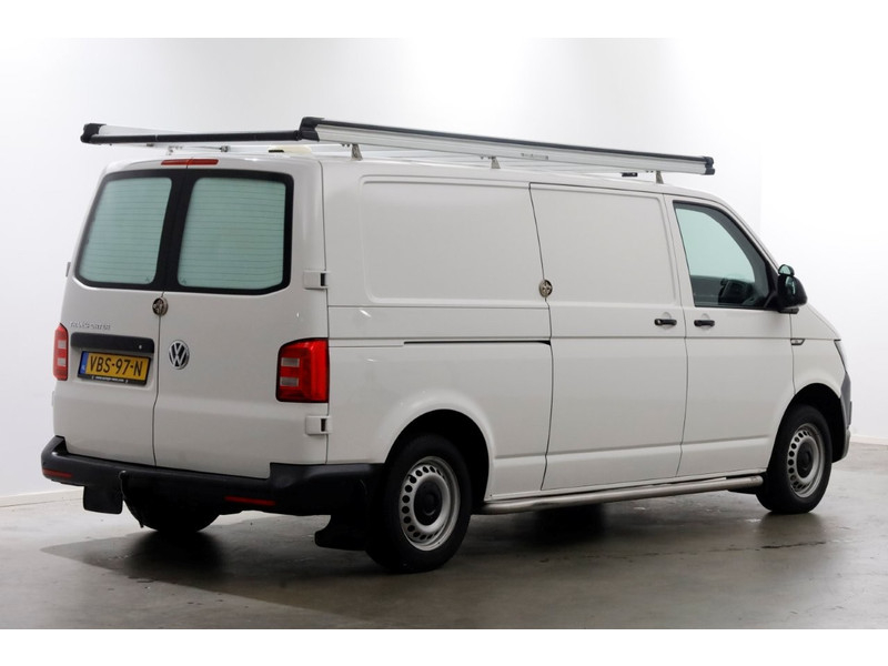 48464019-volkswagen-transporter-2