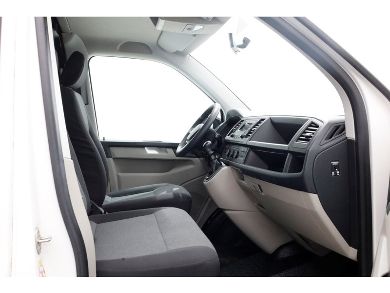 48464019-volkswagen-transporter-3