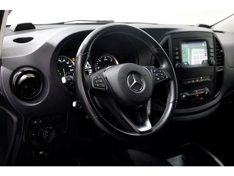 48539197-mercedes-benz-vito-18