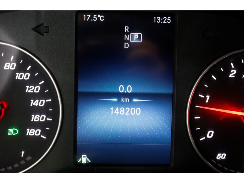 48592379-mercedes-benz-sprinter-16