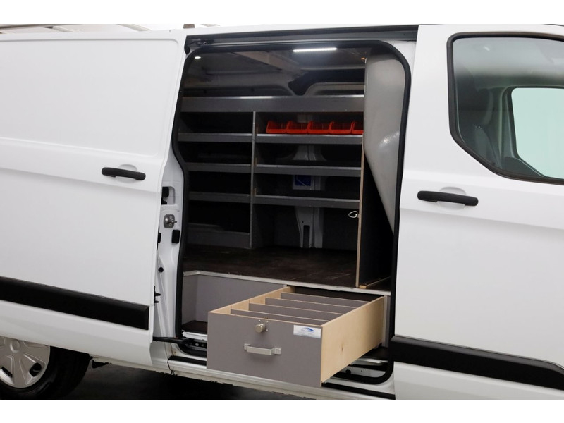 48605343-ford-transit-custom-11