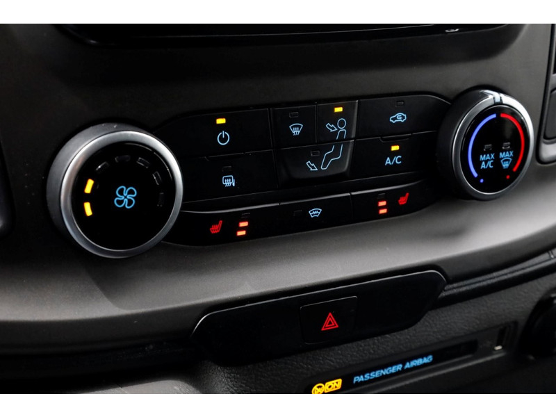 48605343-ford-transit-custom-16