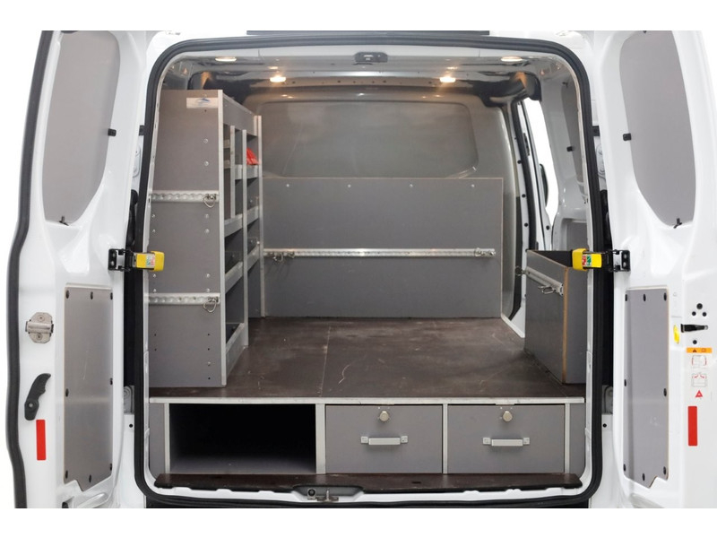 48605343-ford-transit-custom-5