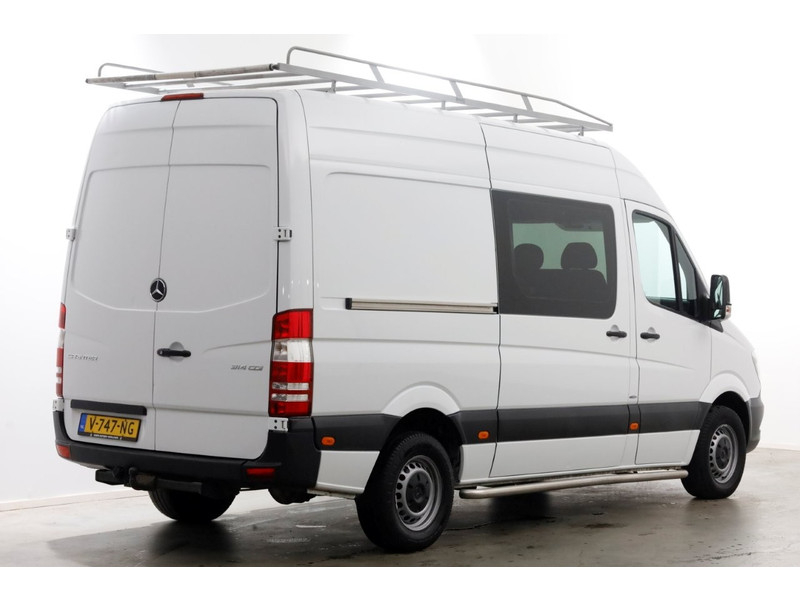 48741993-mercedes-benz-sprinter-2