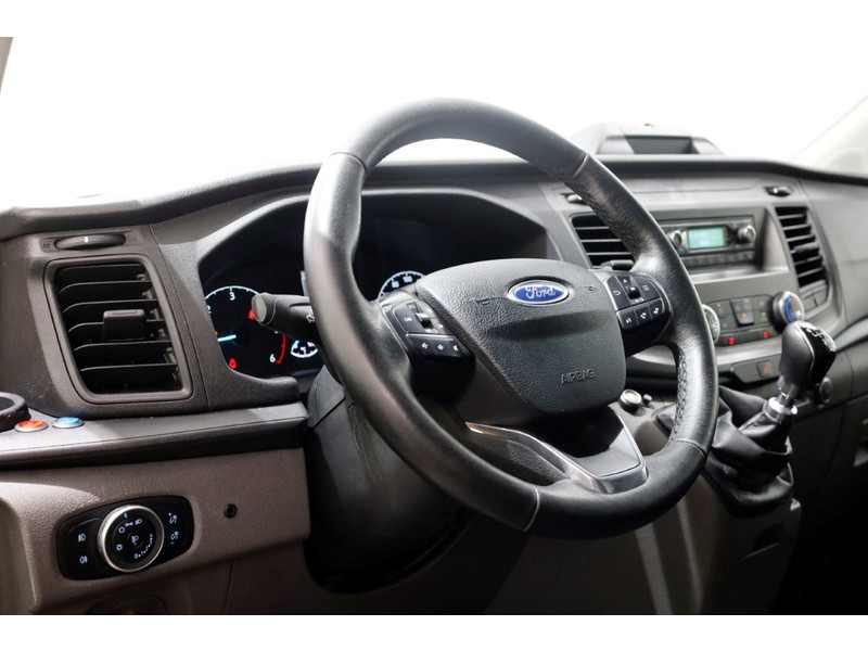 48835402-ford-transit-custom-12