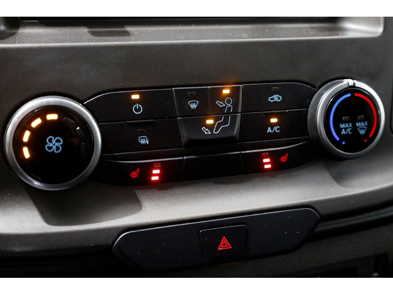 48835402-ford-transit-custom-13