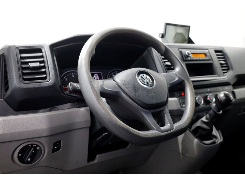 48836953-volkswagen-crafter-12