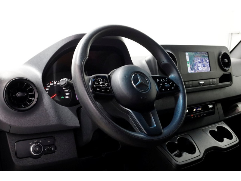 48837569-mercedes-benz-sprinter-12