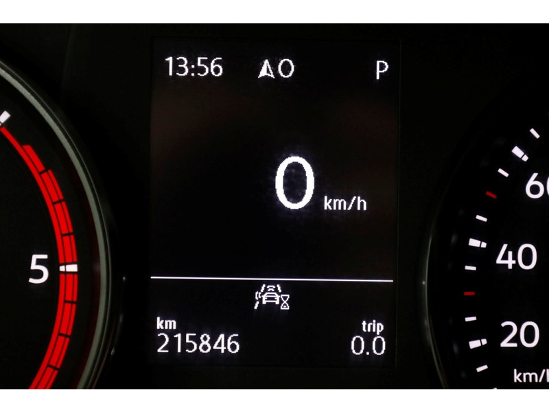 48863129-volkswagen-crafter-19