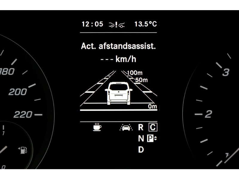 48863297-mercedes-benz-vito-21
