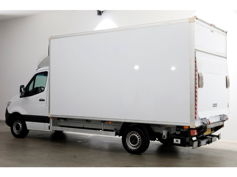 48968055-mercedes-benz-sprinter-10