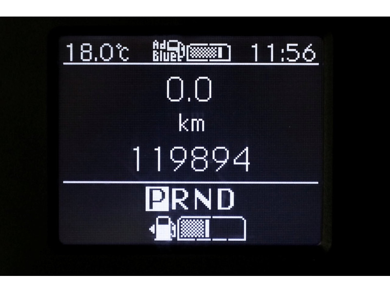 48968055-mercedes-benz-sprinter-17