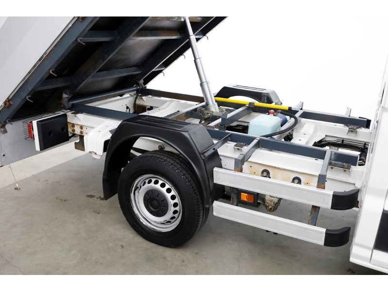 49019458-volkswagen-crafter-16