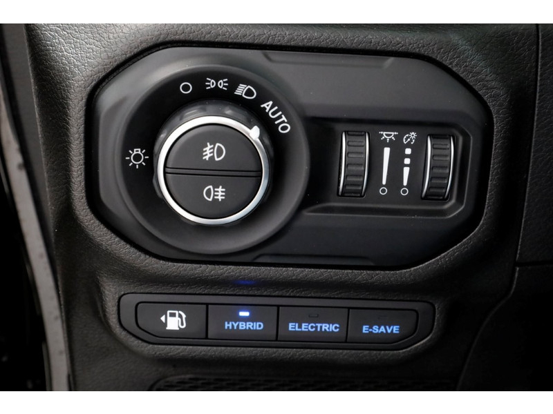 49019653-jeep-wrangler-30