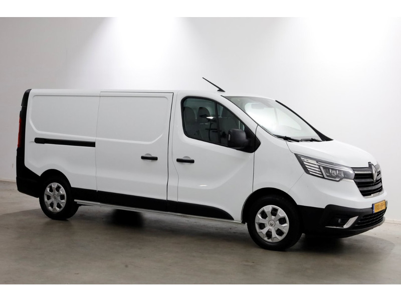 49048433-renault-trafic-10