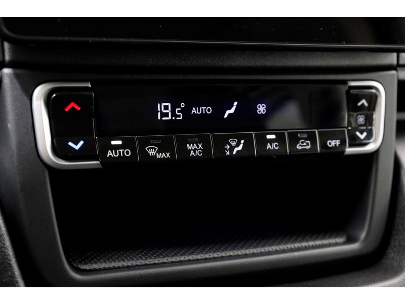 49058645-peugeot-boxer-20