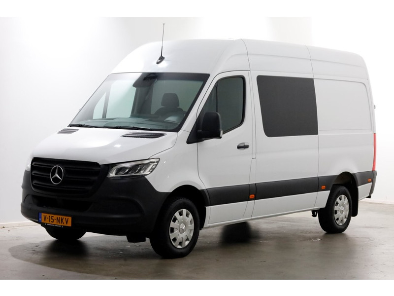 49090605-mercedes-benz-sprinter-10
