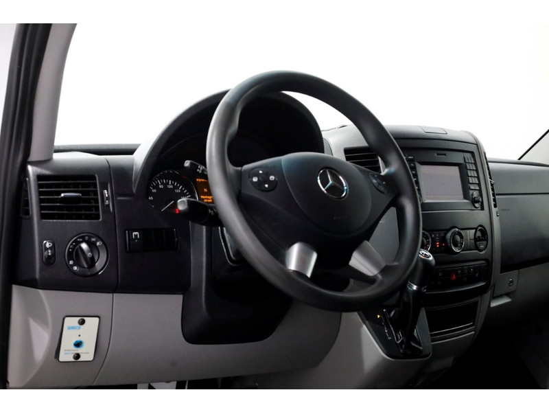 49090950-mercedes-benz-sprinter-14