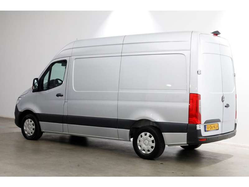 49130431-mercedes-benz-sprinter-9