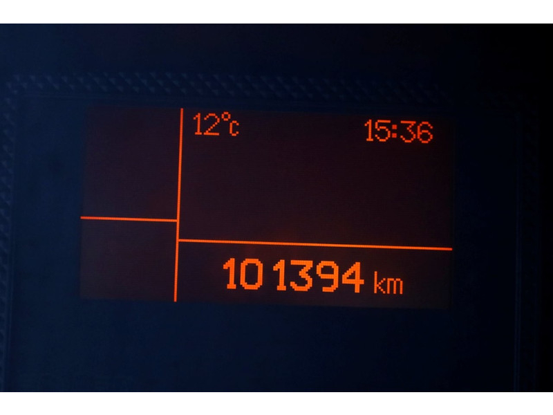 49143383-citroen-jumper-15