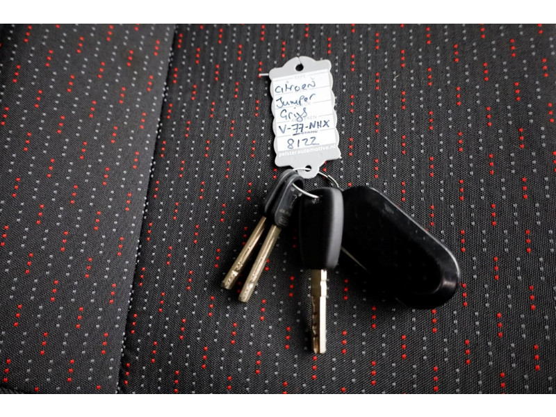 49143383-citroen-jumper-6