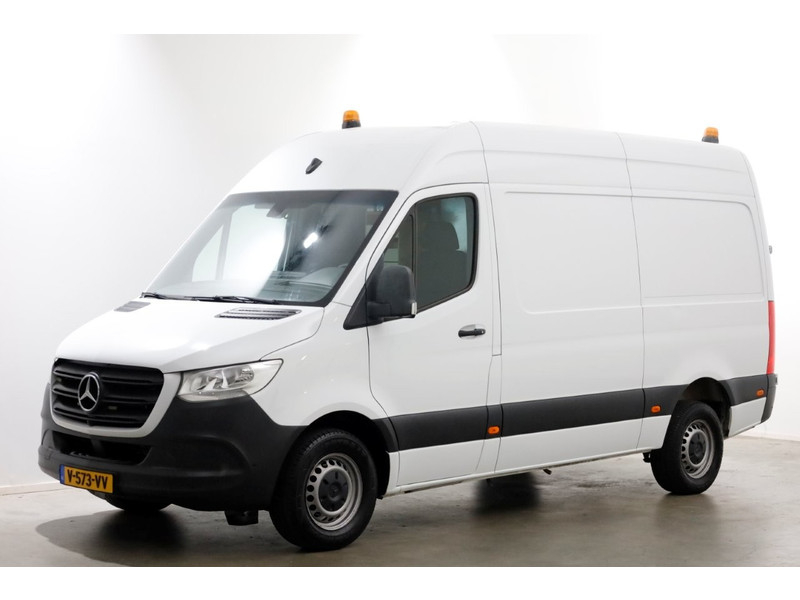 49178902-mercedes-benz-sprinter-12