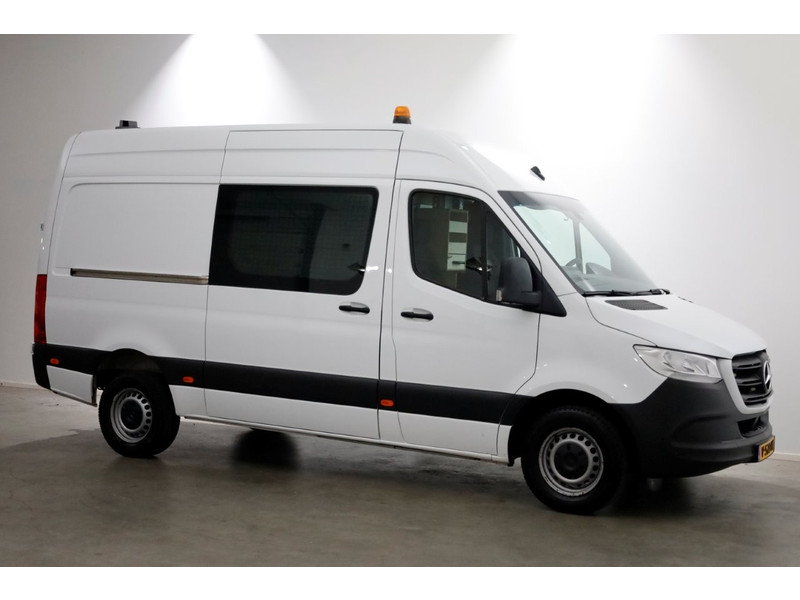 49178902-mercedes-benz-sprinter-14