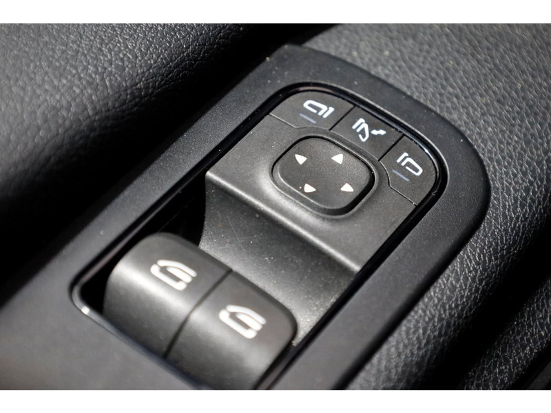 49178902-mercedes-benz-sprinter-20