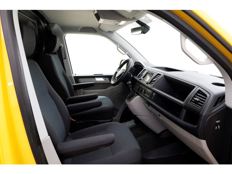 49179500-volkswagen-transporter-7