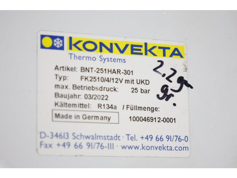 49180411-mercedes-benz-sprinter-14