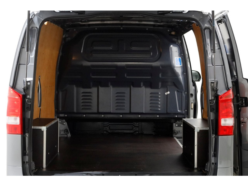 49215685-mercedes-benz-vito-5