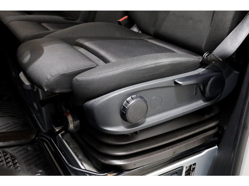 49240009-mercedes-benz-sprinter-15