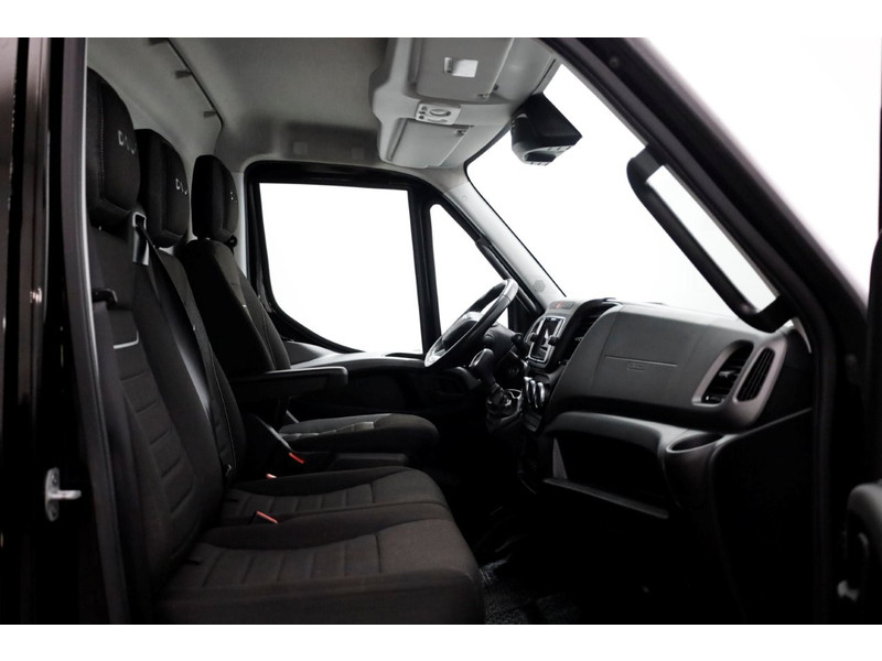 49240381-iveco-daily-3