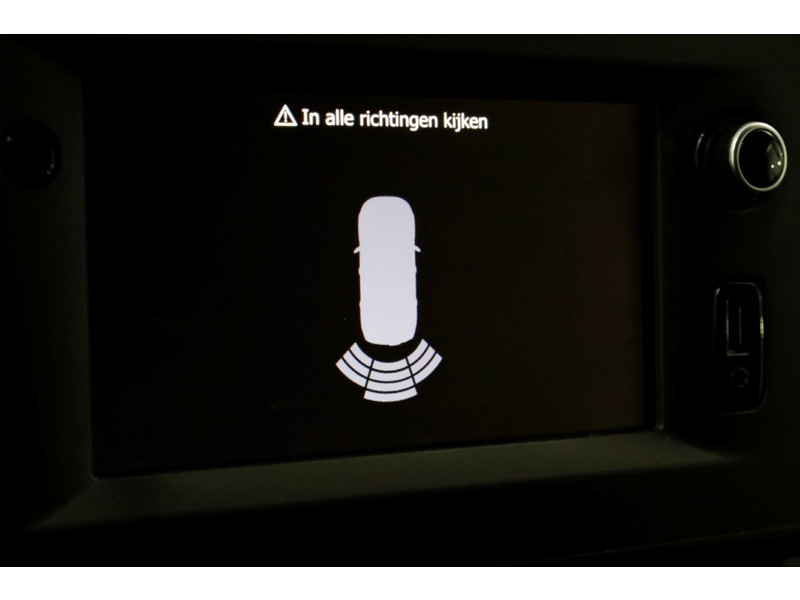 49240851-renault-master-14