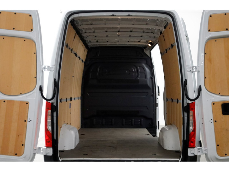 49250078-mercedes-benz-sprinter-5