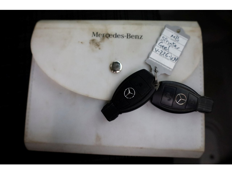 49264780-mercedes-benz-sprinter-6