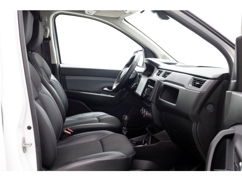 49279251-renault-express-3