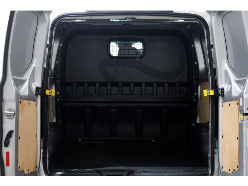 49280351-ford-transit-custom-5