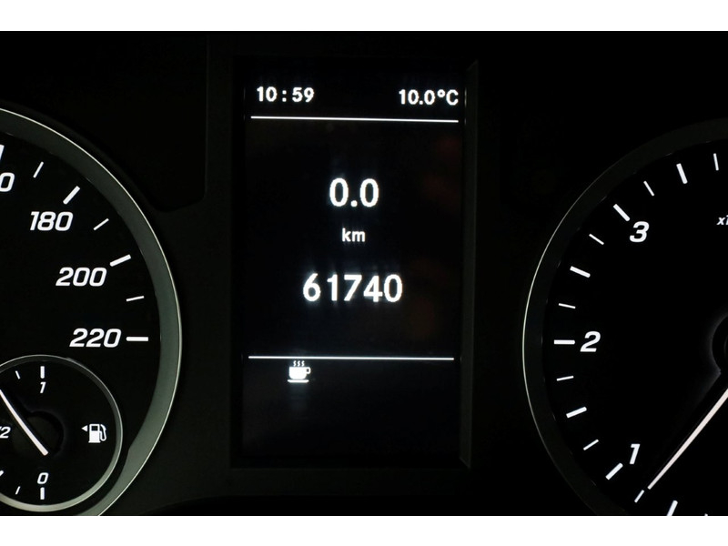 49334504-mercedes-benz-vito-16